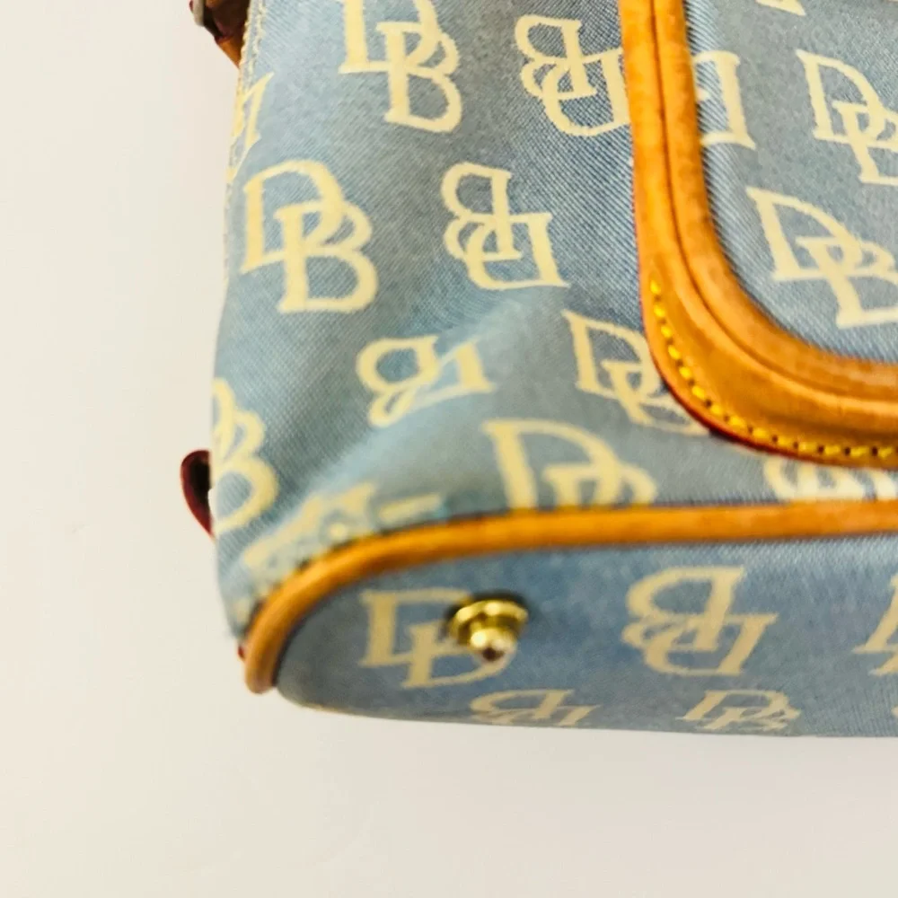 VTG Dooney & Bourke Blue and Tan Y2K‎ Women's Bag